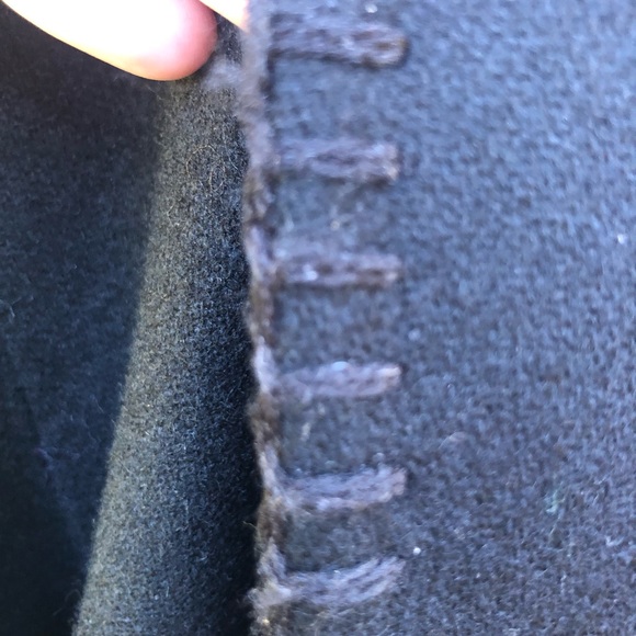 Size 14 Liz Claiborne 100% Wool Blazer with unique button closure - Picture 5 of 7